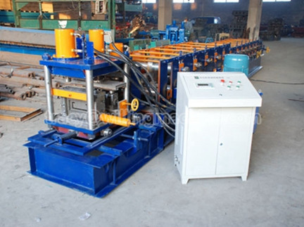 Punching holes C purlin forming machine