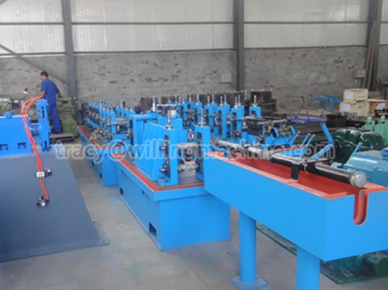 Welded pipe milling machine